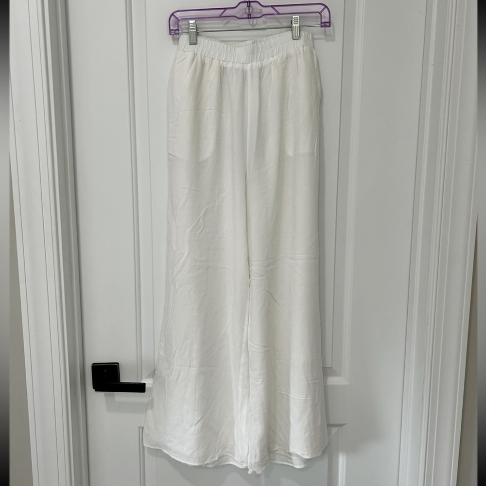 ACOA / VICI Collection White Flowy Elastic Waist Pants / Size Small / NWT